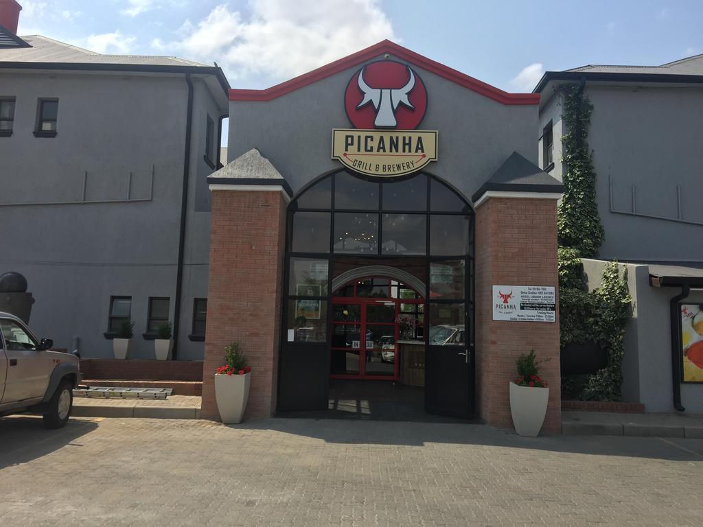 Picanha Grill Guest House & Events Venue Nigel Εξωτερικό φωτογραφία